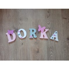   Dekornév, dekorbetű 10 cm magas betűkkel, név, felirat, névtábla, falidekor, gyerekszoba, babaszobadekor